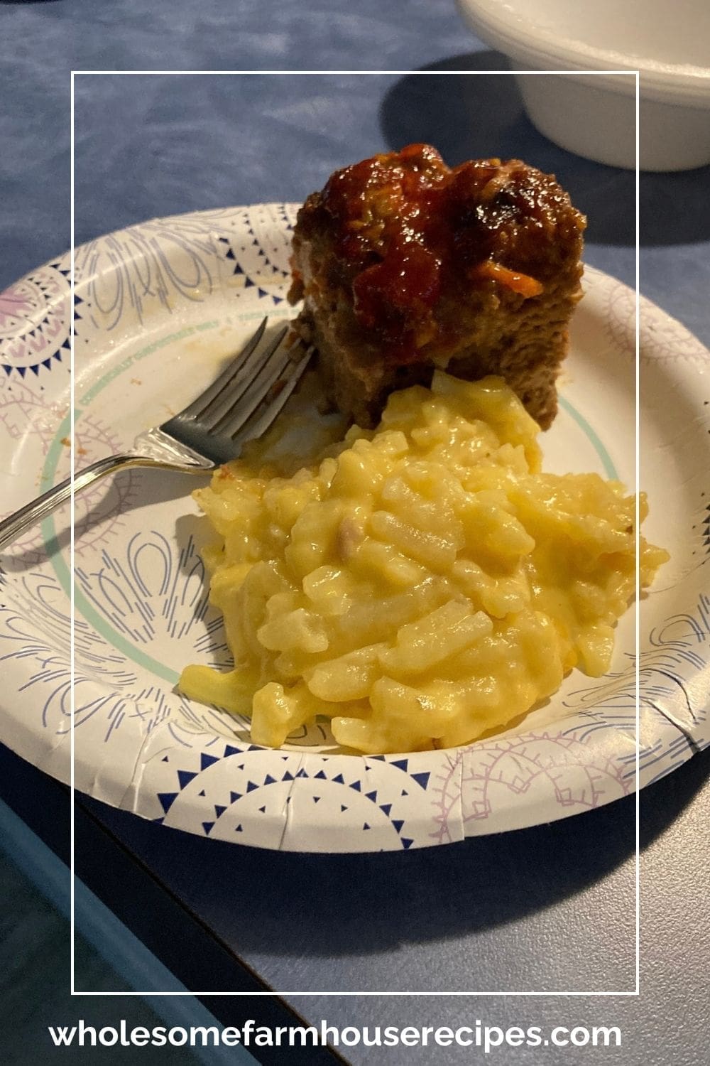 Cheesy Hash Brown Potatoes with Meatloaf